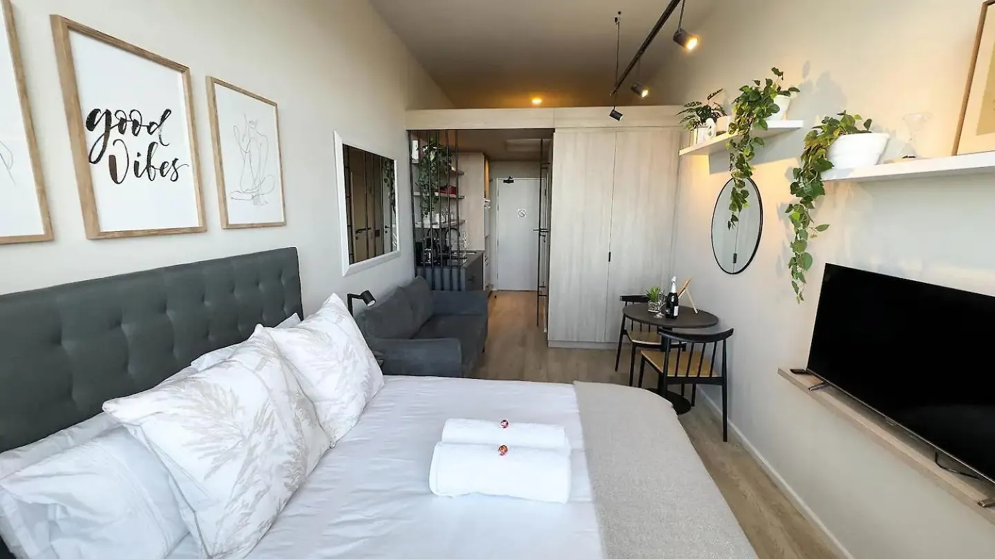 Luxury Tiny Home / Co_Living / City Views Cape Town Apartment